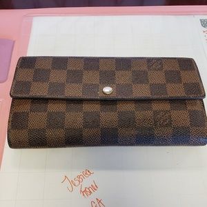 Louis Vuitton Sarah Wallet